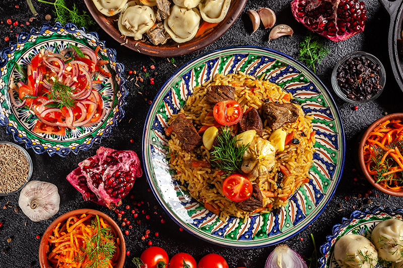 üzbég pilaf az tányéron